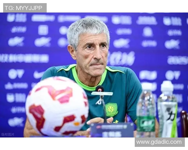 足球界的菠萝球星是谁 他背后鲜为人知的故事揭秘